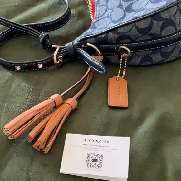 Coach Denim Kleo Hobo Chambray EUC💙💙💙💙💙❤️ - Picture 5 of 7